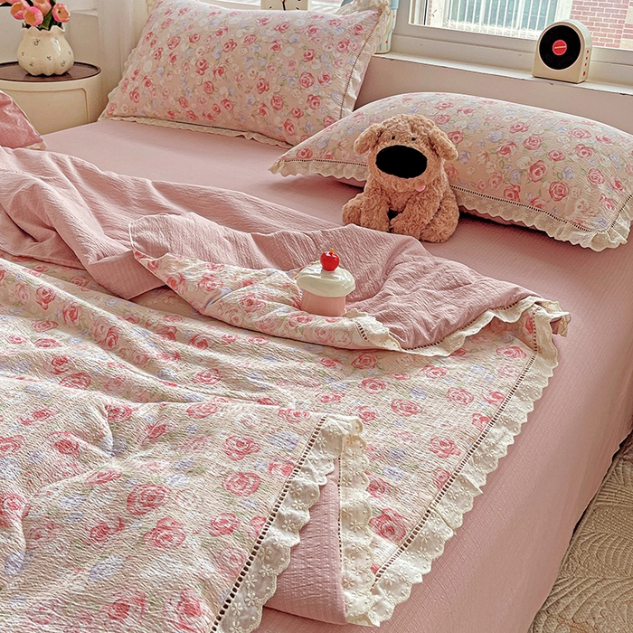 91家纺网 家纺一手货源 找家纺 2025新款云感皱皱纱全棉花边款夏被四件套