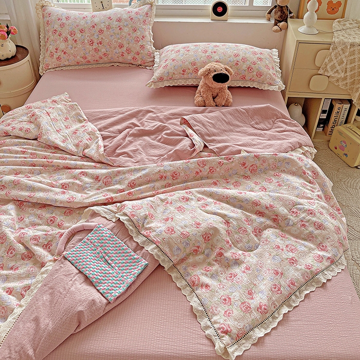 91家纺网 家纺一手货源 找家纺 2025新款云感皱皱纱全棉花边款夏被四件套