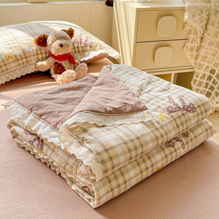 91家纺网 家纺一手货源 找家纺 2025新款云感皱皱纱全棉花边款夏被四件套