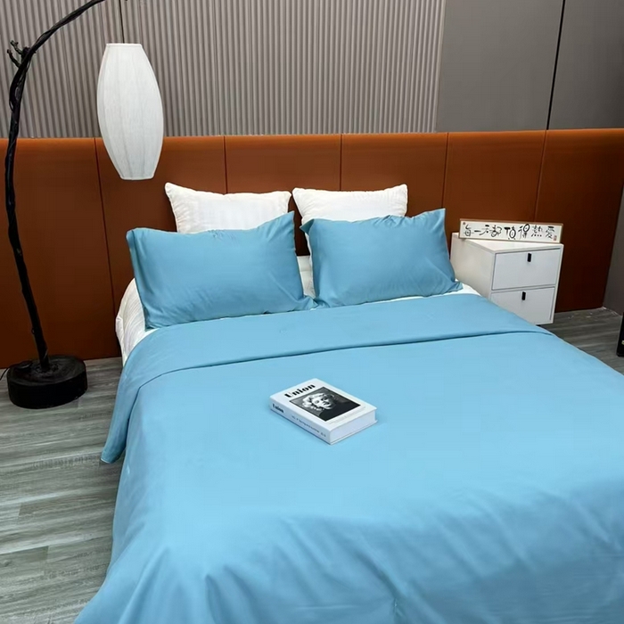 91家纺网 家纺一手货源 找家纺 仲旺居家纺  2025新款臻丝缎夏被三件套 孔雀兰