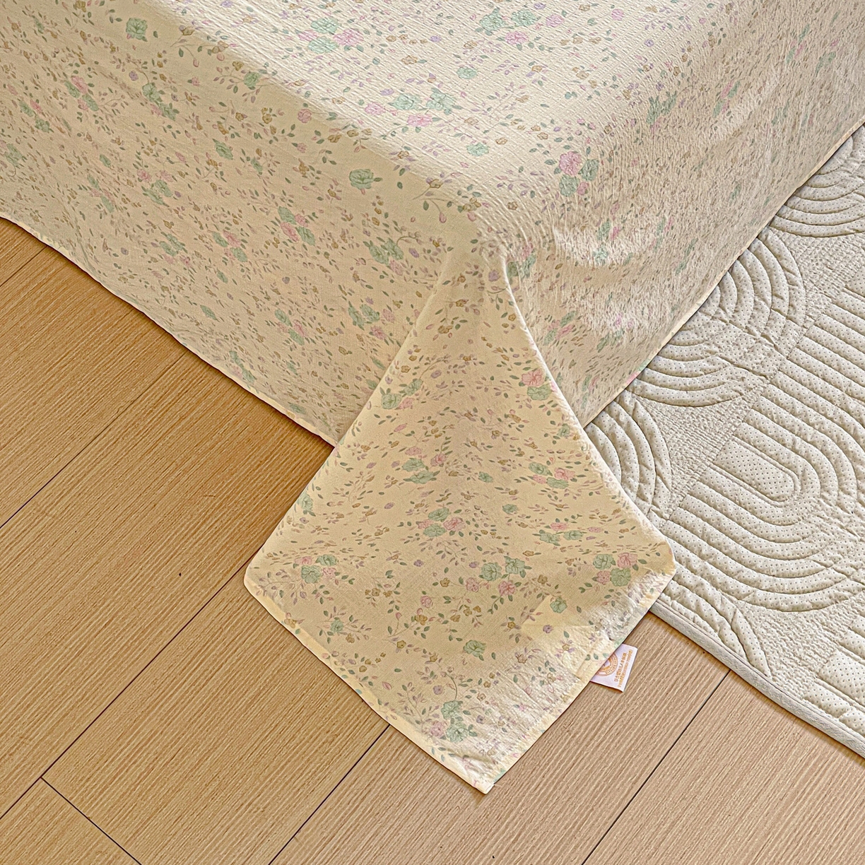 91家纺网 家纺一手货源 找家纺 暖芯优选 2025新款母婴级ins小清新双层纱印花床单枕套三件套（提供买家秀） 浮生半暖