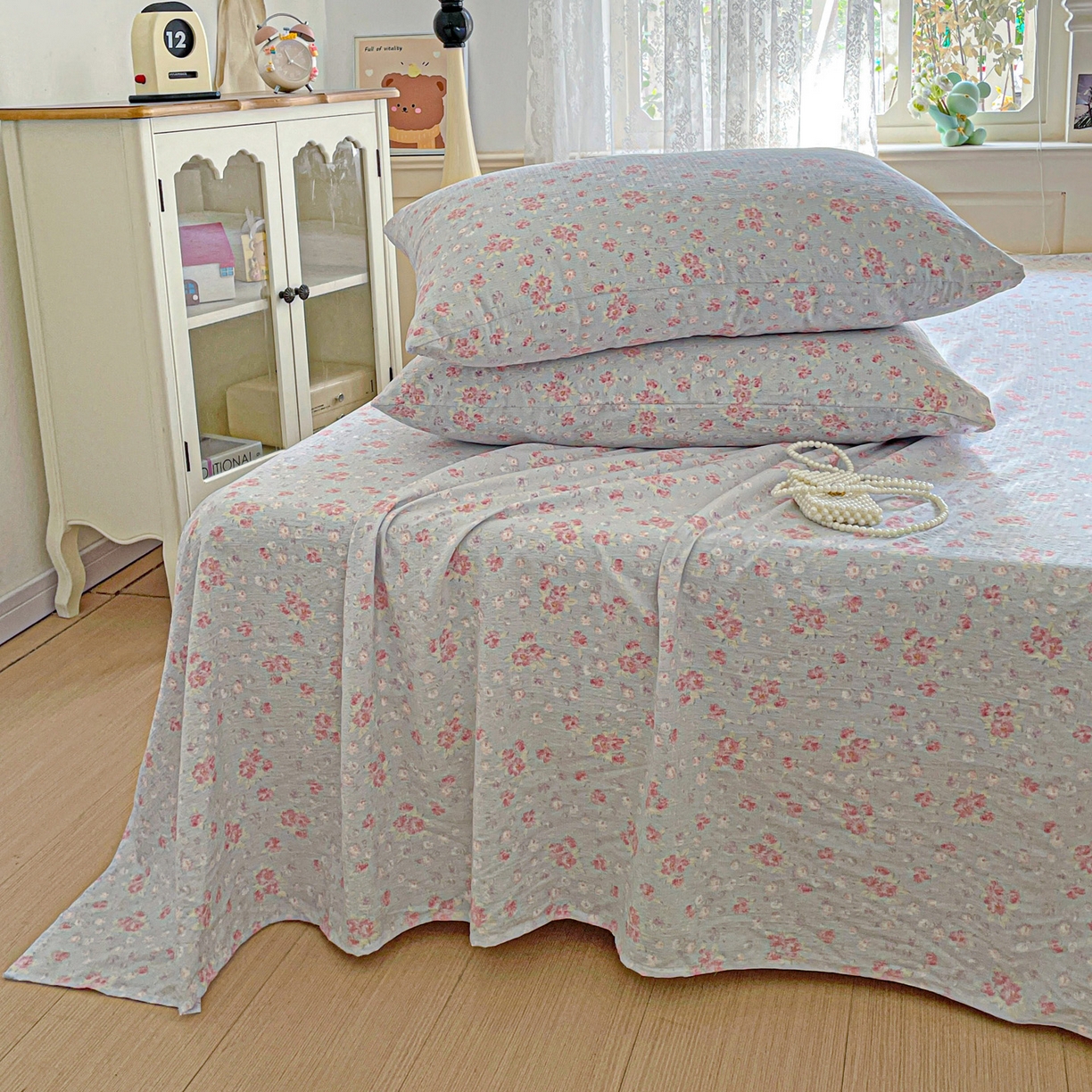 91家纺网 家纺一手货源 找家纺 暖芯优选 2025新款母婴级ins小清新双层纱印花床单枕套三件套（提供买家秀） 洛城时光