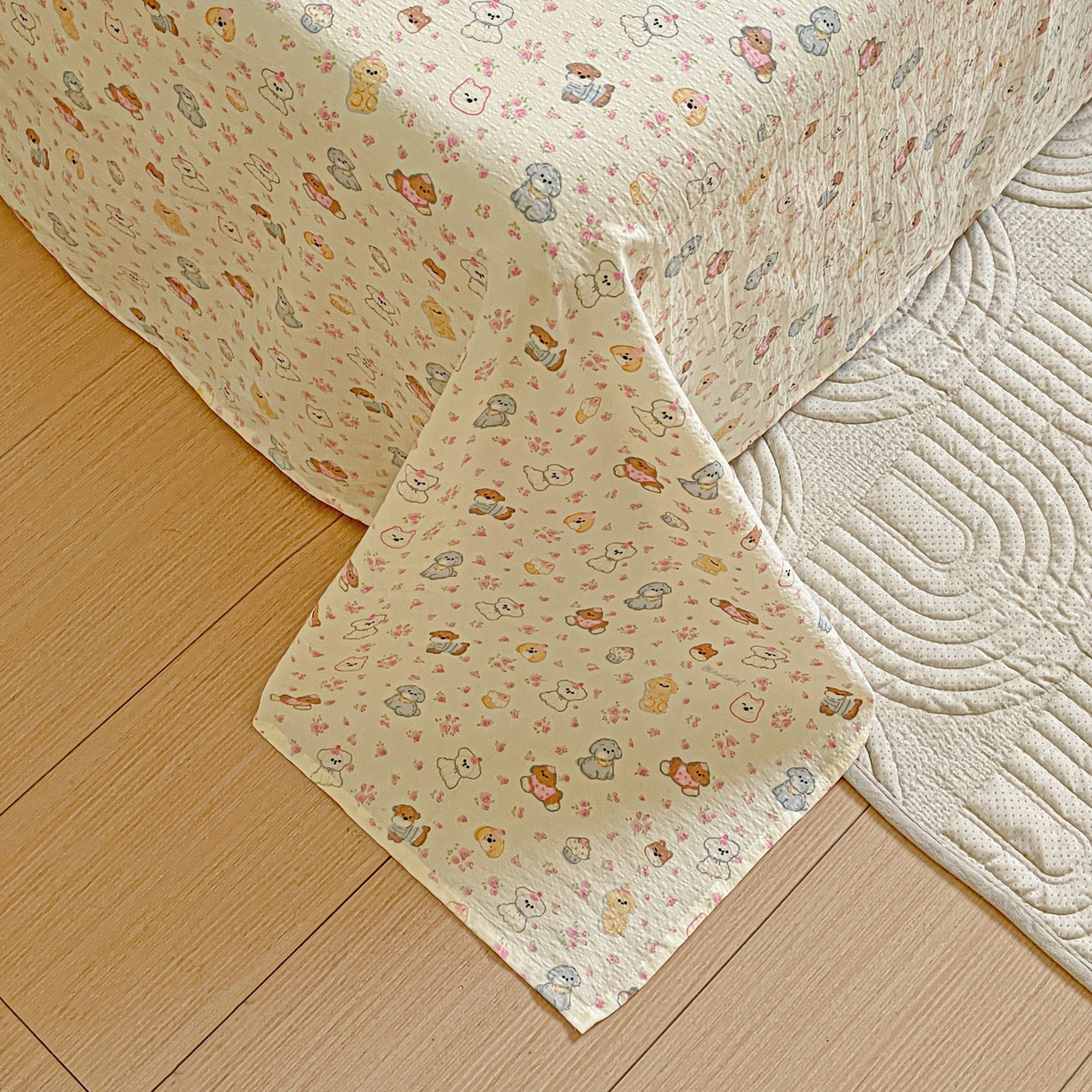 91家纺网 家纺一手货源 找家纺 暖芯优选 2025新款母婴级ins小清新双层纱印花床单枕套三件套（提供买家秀） 甜梦生活