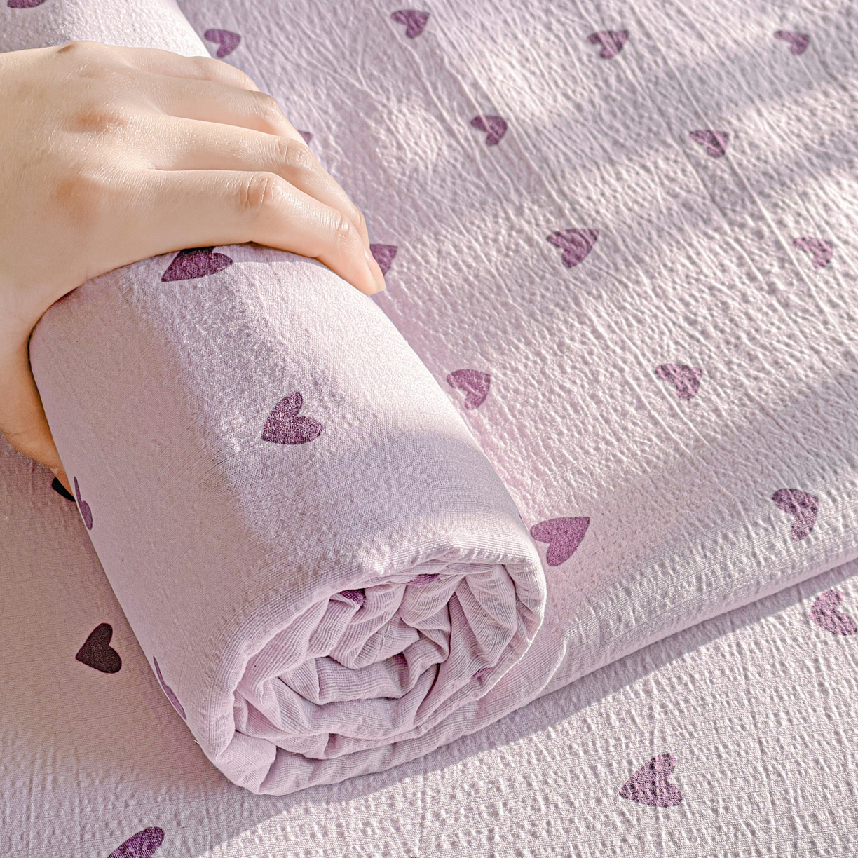 91家纺网 家纺一手货源 找家纺 暖芯优选 2025新款母婴级ins小清新双层纱印花床单枕套三件套（提供买家秀） 紫色爱心