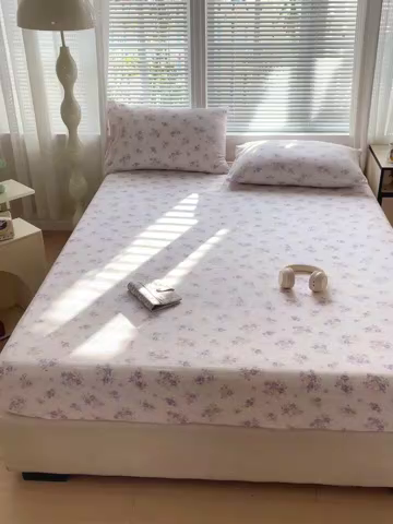 91家纺网 家纺一手货源 找家纺 2025新款母婴级ins小清新双层纱印花床笠床垫保护罩枕套三件套 酣春