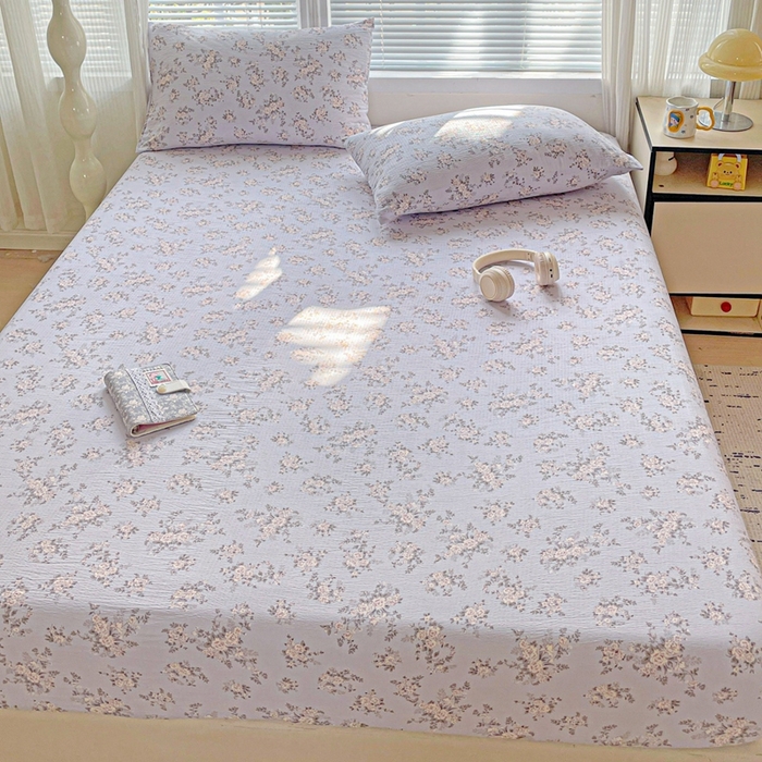 91家纺网 家纺一手货源 找家纺  2025新款母婴级ins小清新双层纱印花床笠床垫保护罩枕套三件套 华梦