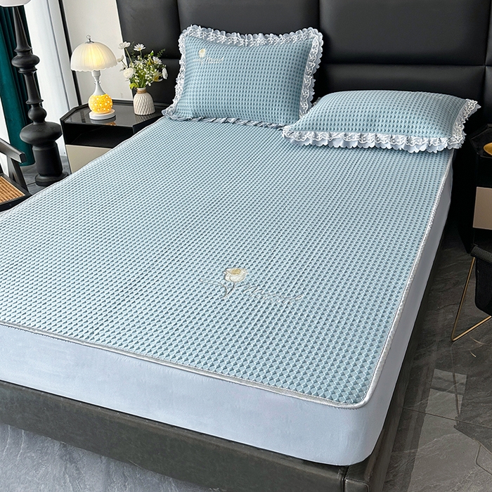 91家纺网 家纺一手货源 找家纺 代芙家纺 2025新款PE凉感软凉席床笠款三件套 蓝色