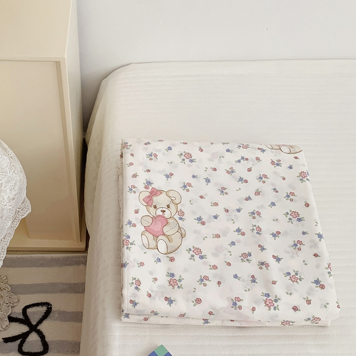 91家纺网 家纺一手货源 找家纺 柚可家居 2024新款活性印花小熊系列单被套 爱心小熊