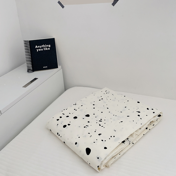 91家纺网 家纺一手货源 找家纺 柚可家居 2024新款活性印花黑白系列单被套2 墨点