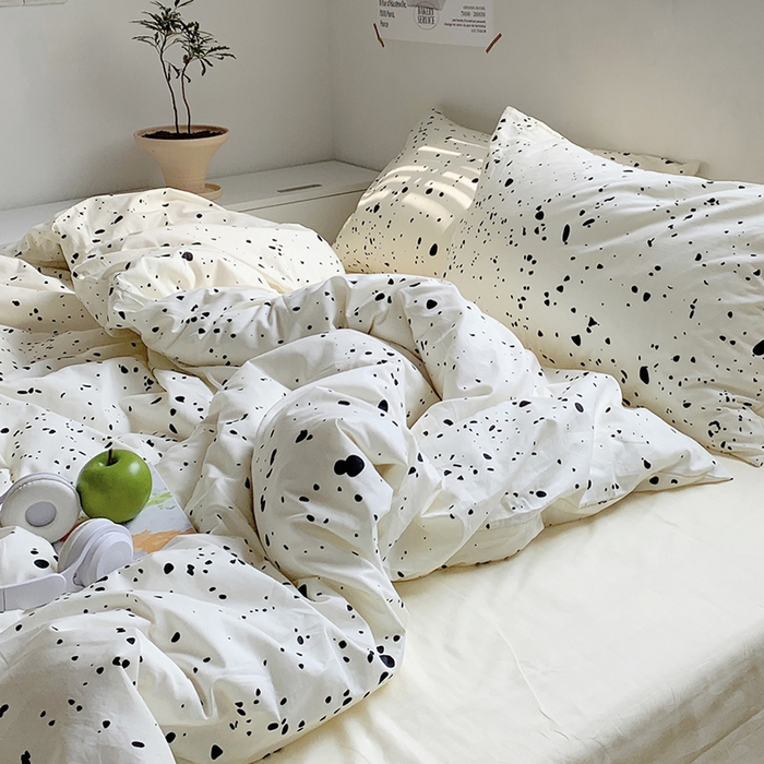 91家纺网 家纺一手货源 找家纺 柚可家居 2024新款活性印花黑白系列单被套2 苹果蓝猫