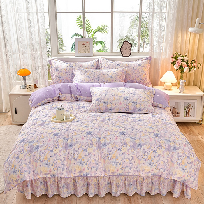 91家纺网 家纺一手货源 找家纺 绘萱家居 2025新款100%全棉床裙款斜纹印花四件套 紫色浪漫