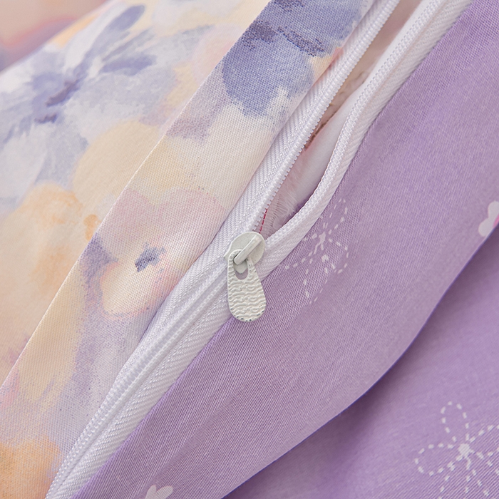 91家纺网 家纺一手货源 找家纺 绘萱家居 2025新款100%全棉床裙款斜纹印花四件套 紫色浪漫