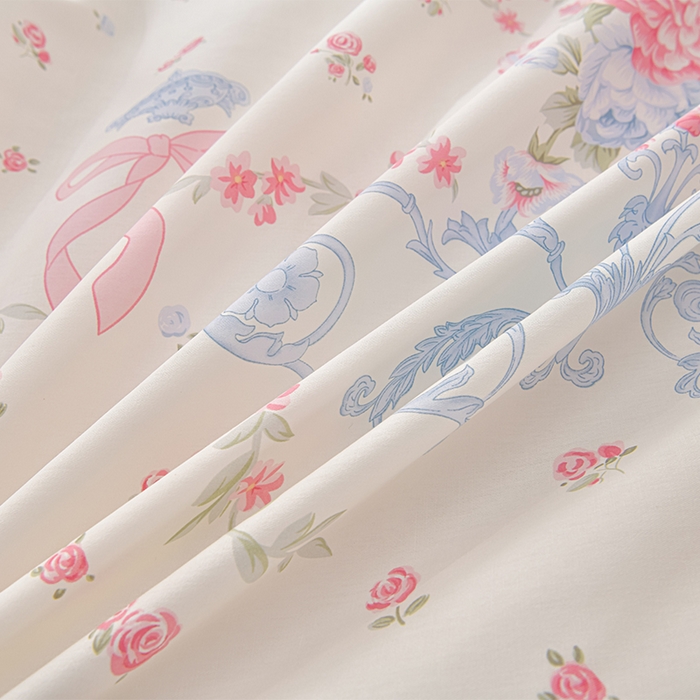 91家纺网 家纺一手货源 找家纺 绘萱家居 2025新款100%全棉床裙款斜纹印花四件套 优雅恋人