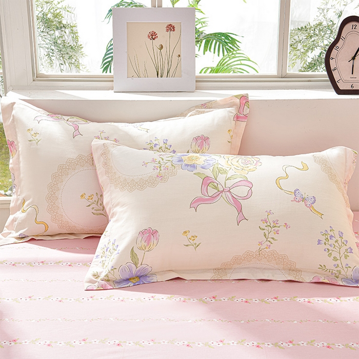 91家纺网 家纺一手货源 找家纺 绘萱家居 2025新款100%全棉床裙款斜纹印花四件套 依恋花韵