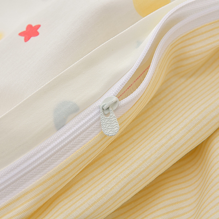 91家纺网 家纺一手货源 找家纺 绘萱家居 2025新款100%全棉床裙款斜纹印花四件套 星光灿烂