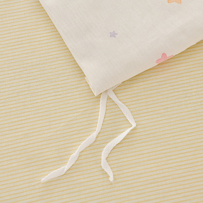 91家纺网 家纺一手货源 找家纺 绘萱家居 2025新款100%全棉床裙款斜纹印花四件套 星光灿烂