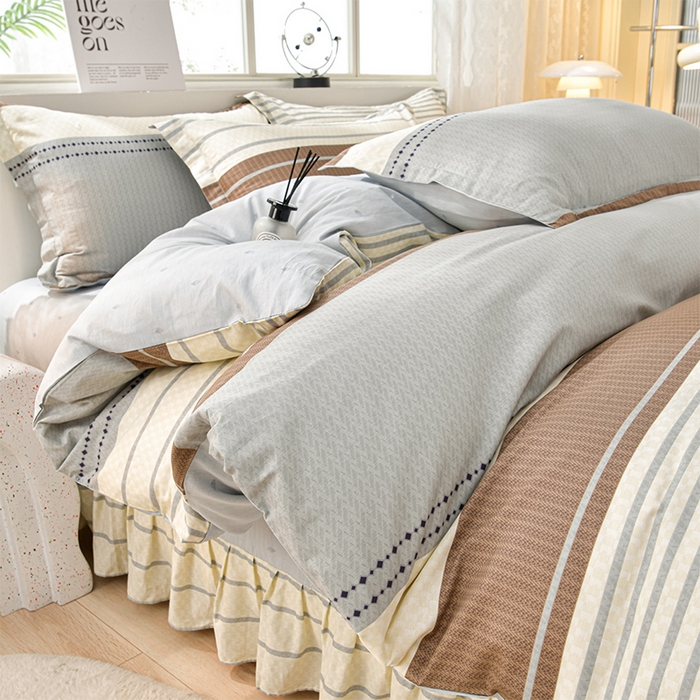 91家纺网 家纺一手货源 找家纺 绘萱家居 2025新款100%全棉床裙款斜纹印花四件套 素条