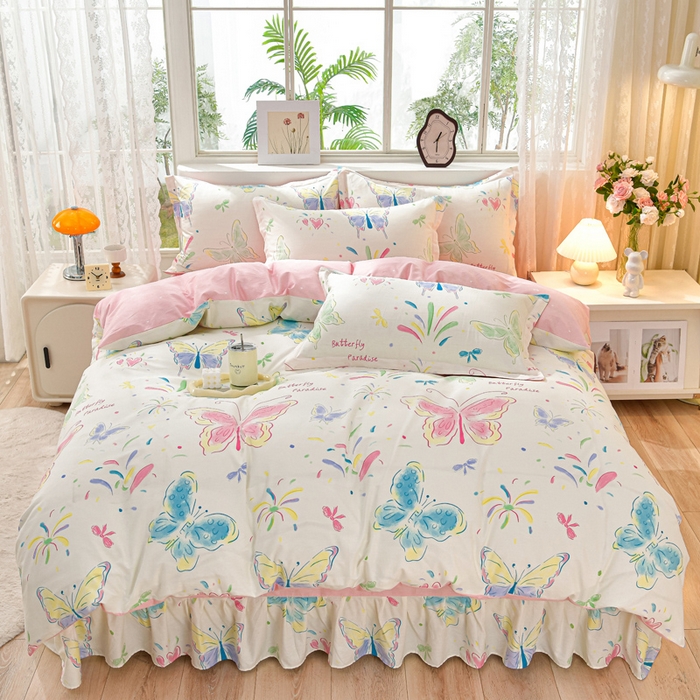 91家纺网 家纺一手货源 找家纺 绘萱家居 2025新款100%全棉床裙款斜纹印花四件套 轻舞飞扬