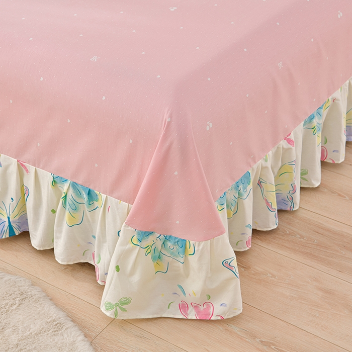 91家纺网 家纺一手货源 找家纺 绘萱家居 2025新款100%全棉床裙款斜纹印花四件套 轻舞飞扬