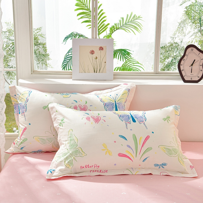 91家纺网 家纺一手货源 找家纺 绘萱家居 2025新款100%全棉床裙款斜纹印花四件套 轻舞飞扬