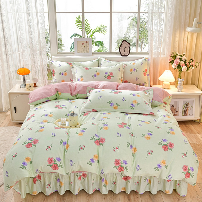 91家纺网 家纺一手货源 找家纺 绘萱家居 2025新款100%全棉床裙款斜纹印花四件套 千姿百媚