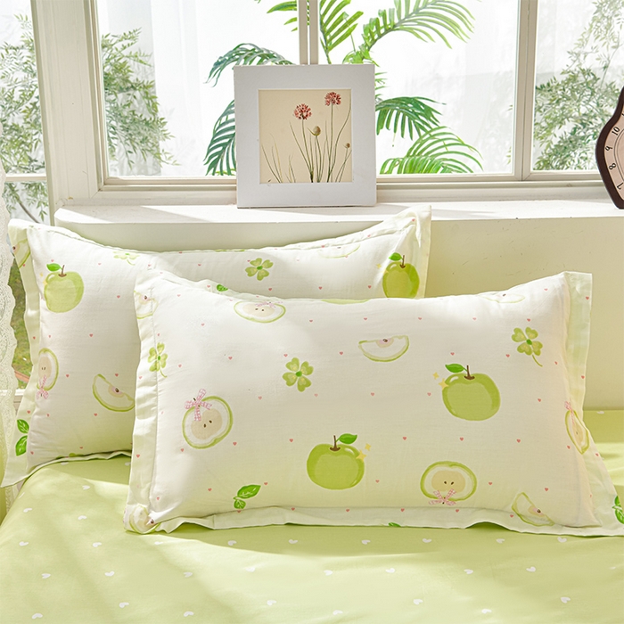 91家纺网 家纺一手货源 找家纺 绘萱家居 2026新款100%全棉床裙款斜纹印花四件套 平安喜乐