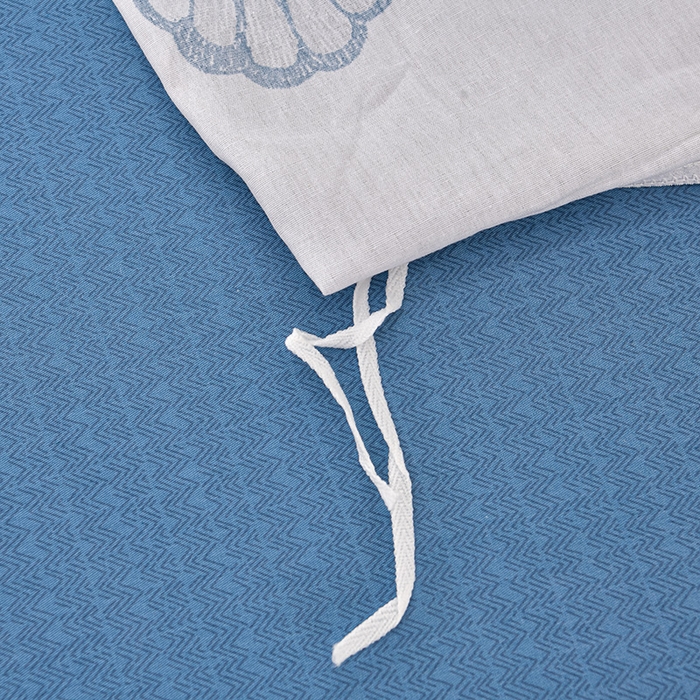 91家纺网 家纺一手货源 找家纺 绘萱家居 2025新款100%全棉床裙款斜纹印花四件套 翩翩蝴蝶