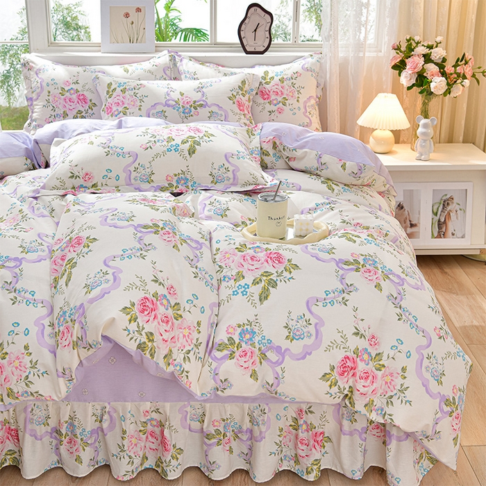 91家纺网 家纺一手货源 找家纺 绘萱家居 2025新款100%全棉床裙款斜纹印花四件套 沐雅之风