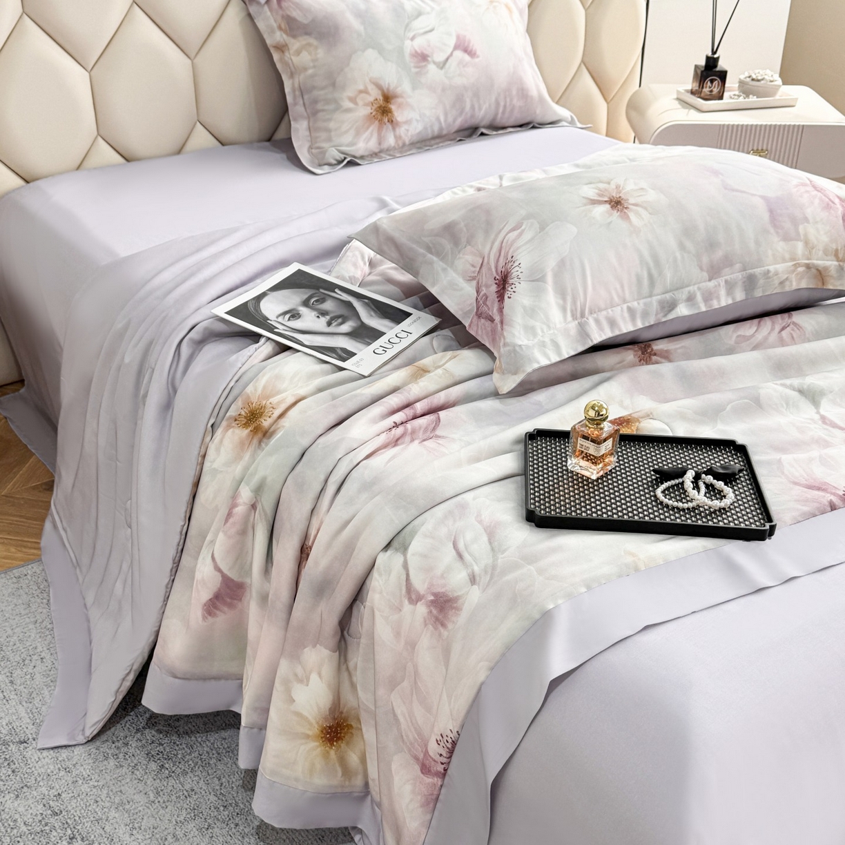 91家纺网 家纺一手货源 找家纺 遇安家纺 2025新款50S莱赛尔天丝数码印花夏被四件套 暮烟凝香紫