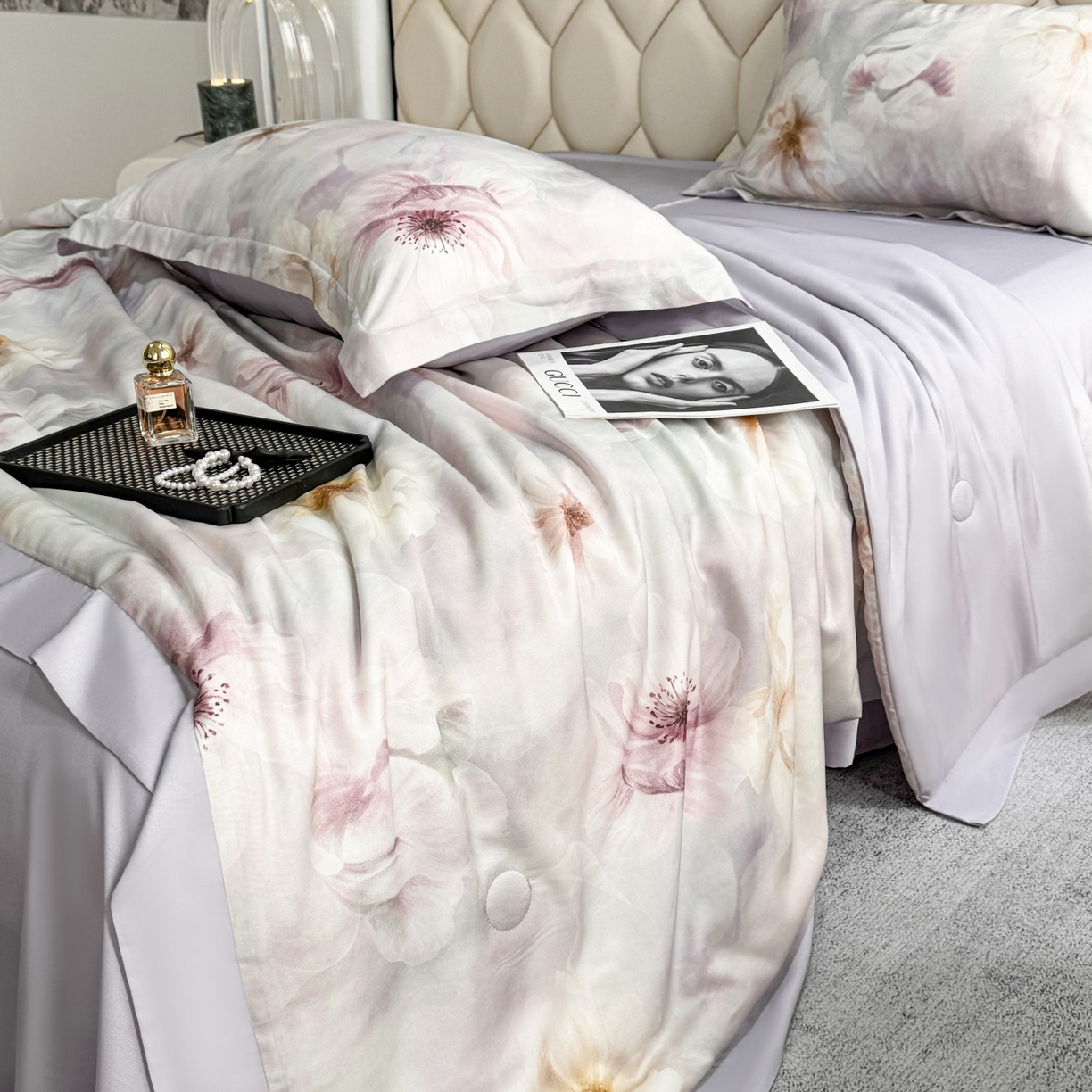 91家纺网 家纺一手货源 找家纺 遇安家纺 2025新款50S莱赛尔天丝数码印花夏被四件套 暮烟凝香紫