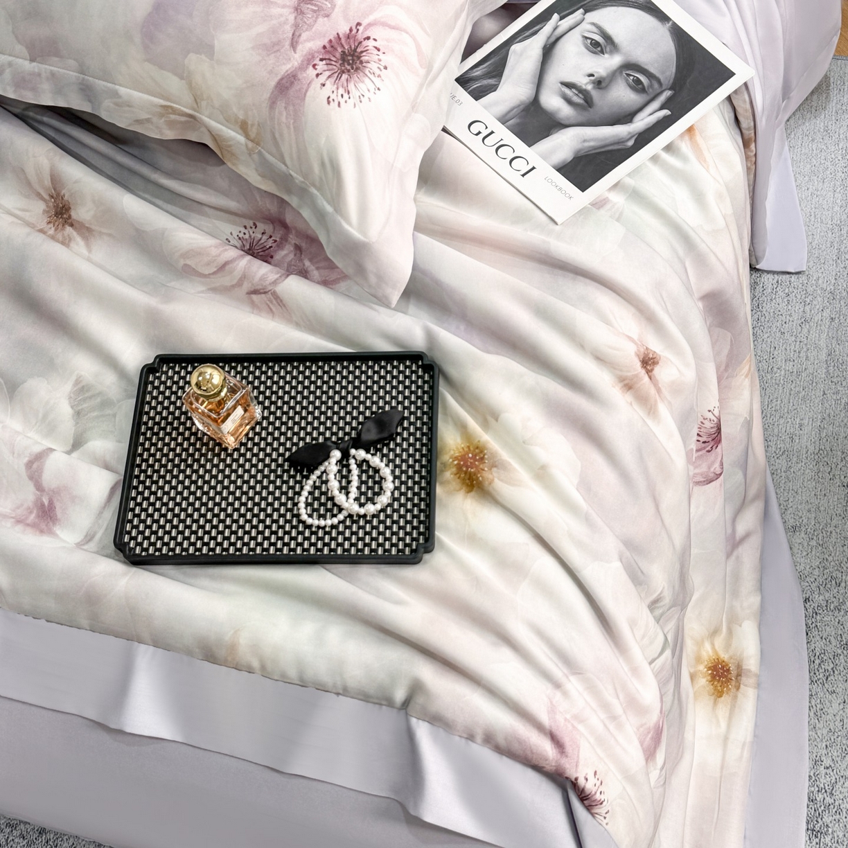 91家纺网 家纺一手货源 找家纺 遇安家纺 2025新款50S莱赛尔天丝数码印花夏被四件套 暮烟凝香紫