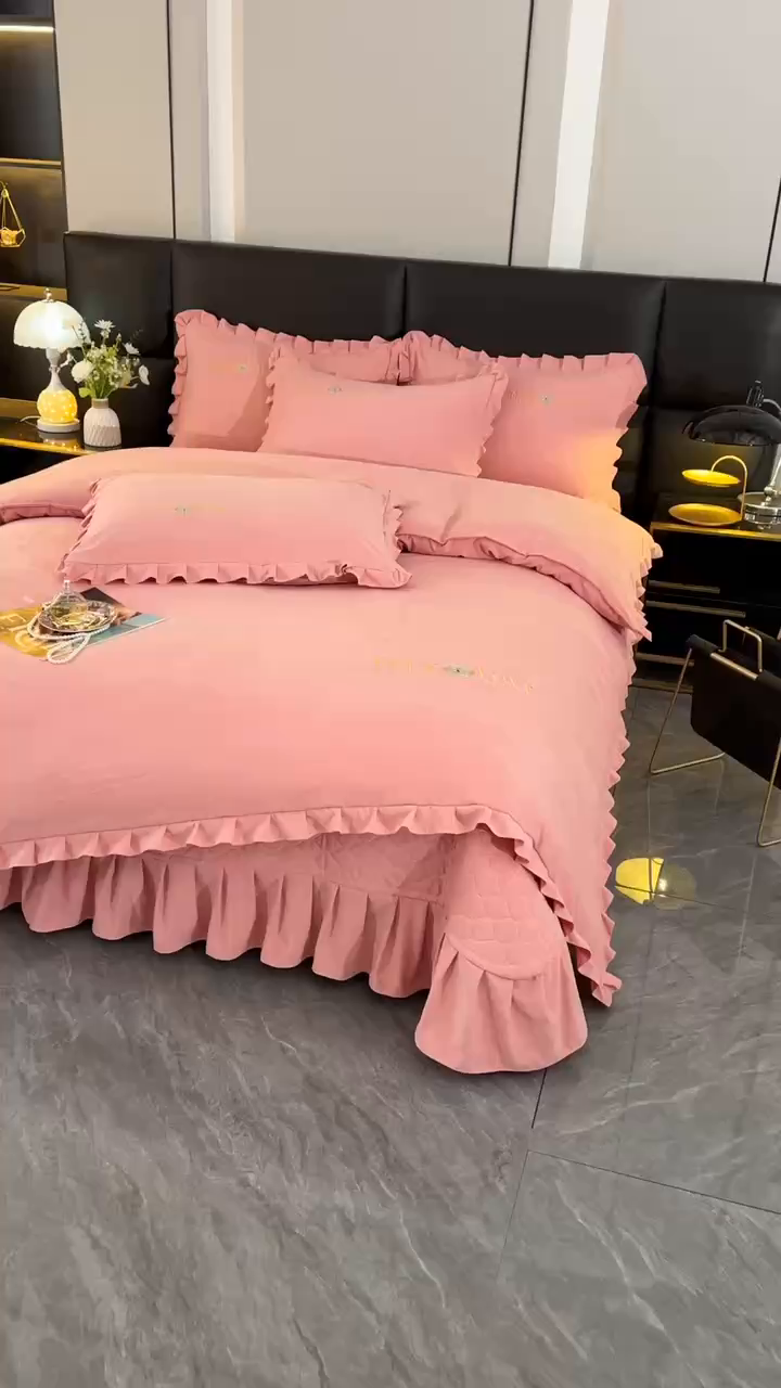 91家纺网 家纺一手货源 找家纺 （总）代芙家纺 2025新款锦棉床盖四件套-花边款