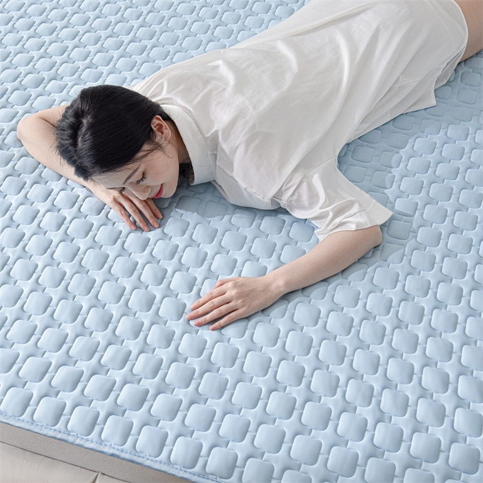 91家纺网 家纺一手货源 找家纺 （总）布卢姆床垫 2025年新款A类小冰格12mm加厚乳胶凉席