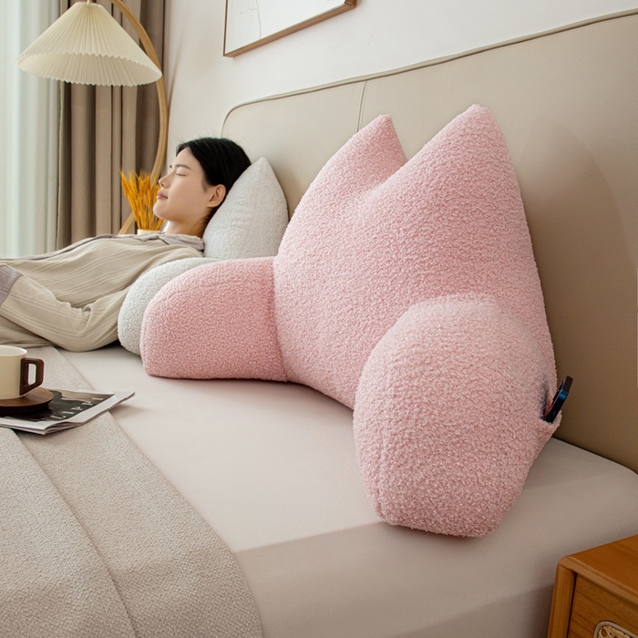 91家纺网 家纺一手货源 找家纺 沐沐家纺2026新款泰迪绒猫耳朵护腰靠背 粉色