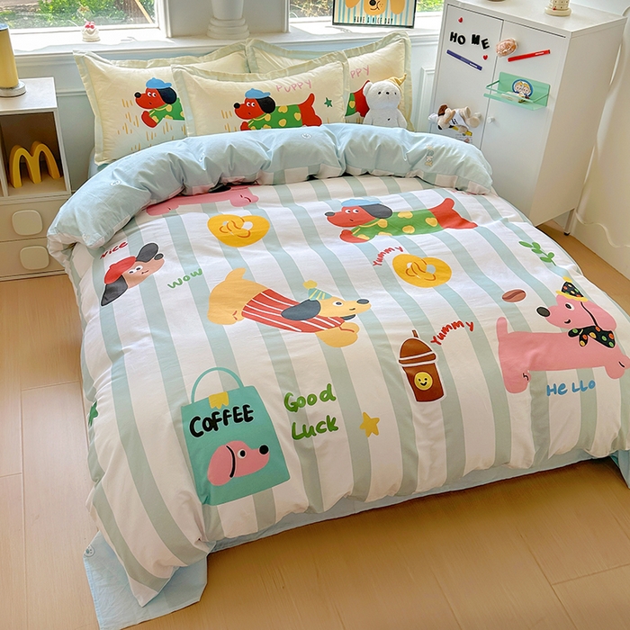 91家纺网 家纺一手货源 找家纺 浩诚 2025新款原创专版设计亲肤全棉纯棉印花四件套--有作品登记证书 腊肠小狗