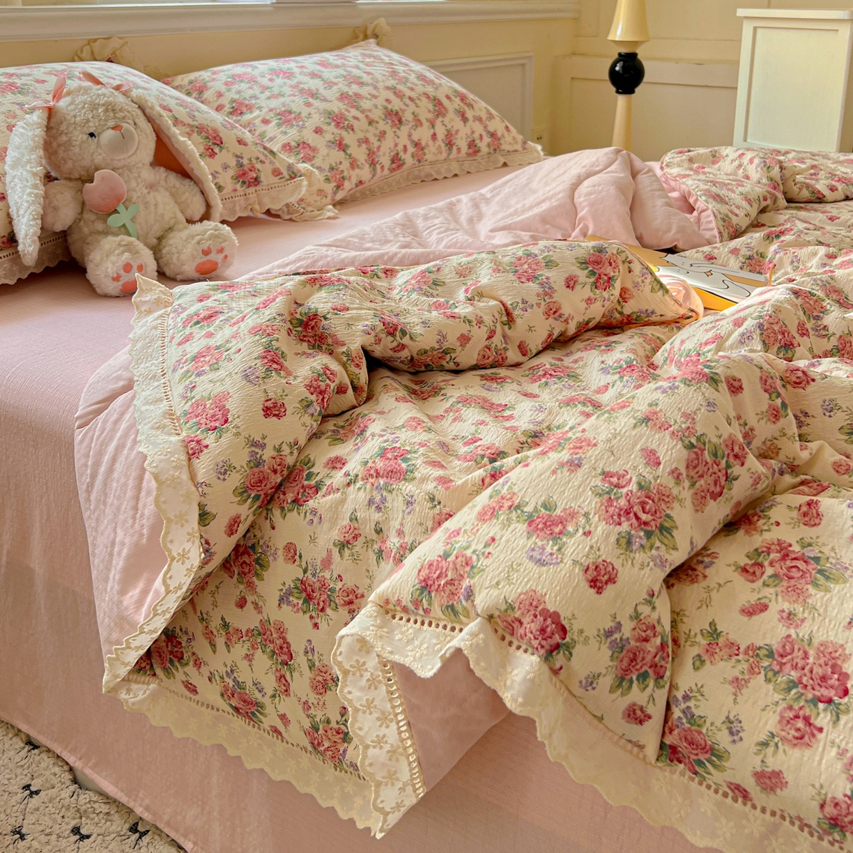 91家纺网 家纺一手货源 找家纺 繁花家居 2025新款云感棉镂空花边夏被四件套 镂空花边-星眠云野