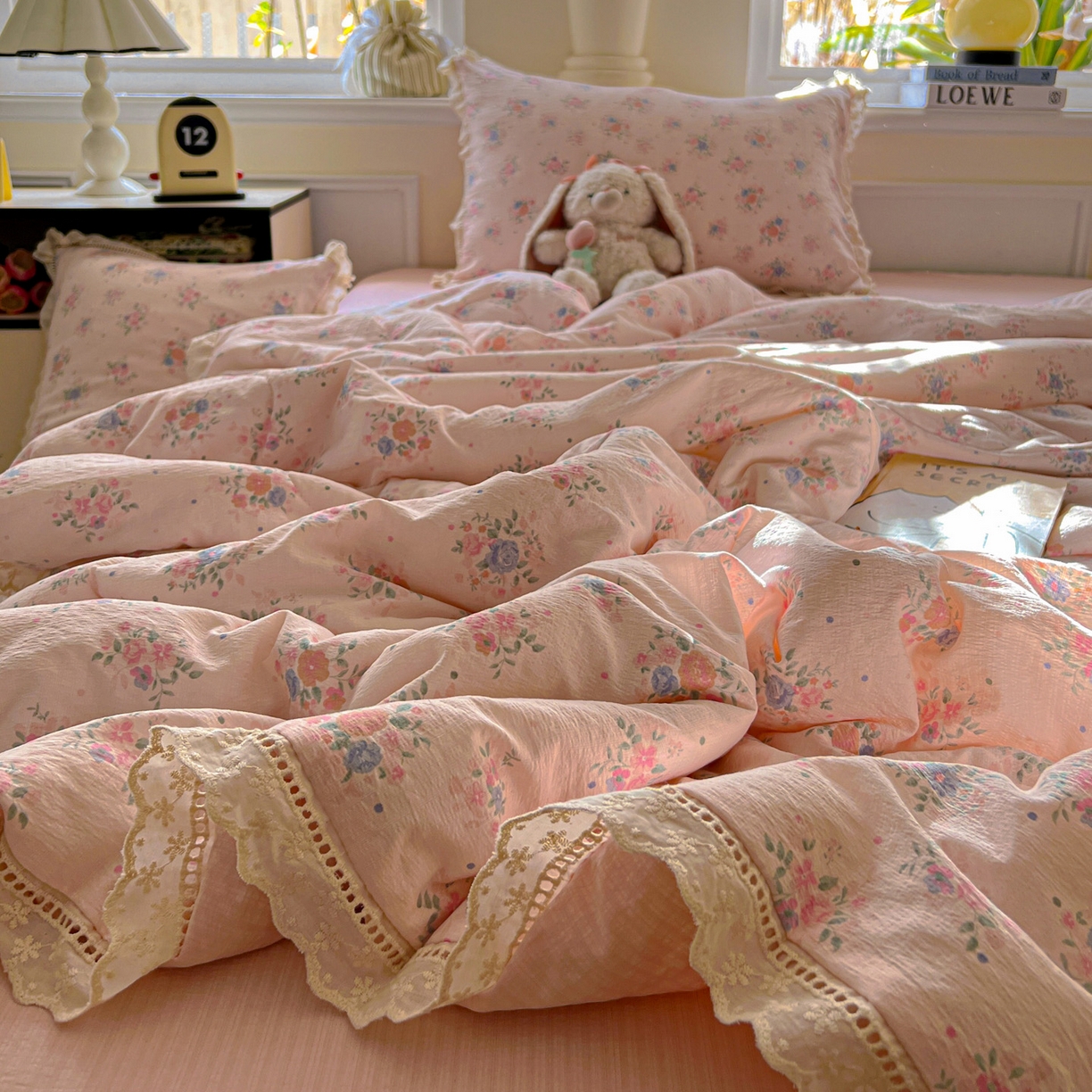 91家纺网 家纺一手货源 找家纺 繁花家居 2025新款云感棉镂空花边夏被四件套 镂空花边-韵味