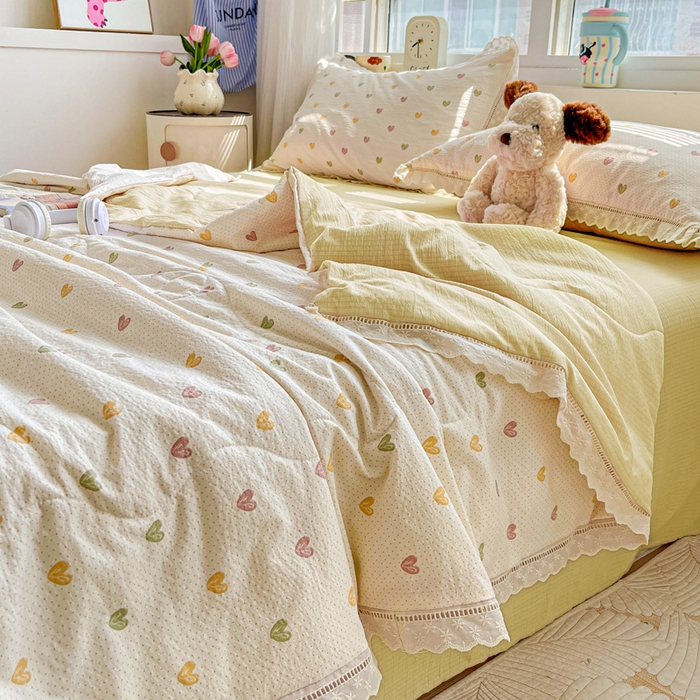 91家纺网 家纺一手货源 找家纺 繁花家居 2025新款云感棉镂空花边夏被四件套 镂空花边-心动