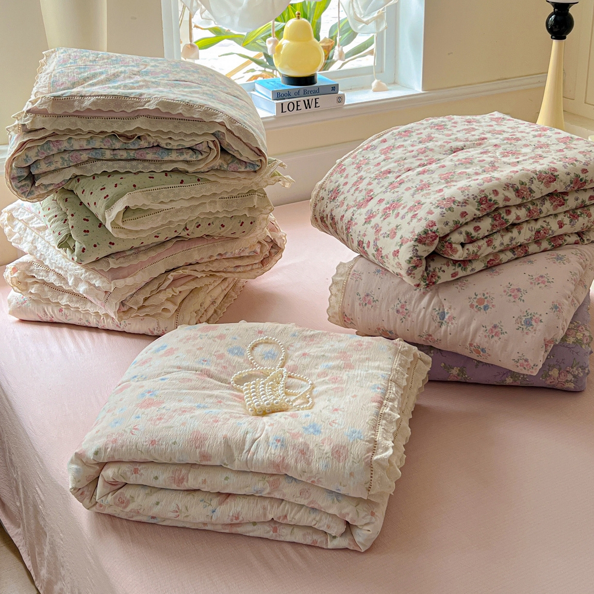 91家纺网 家纺一手货源 找家纺 （总）繁花家居 2025新款云感棉镂空花边夏被四件套