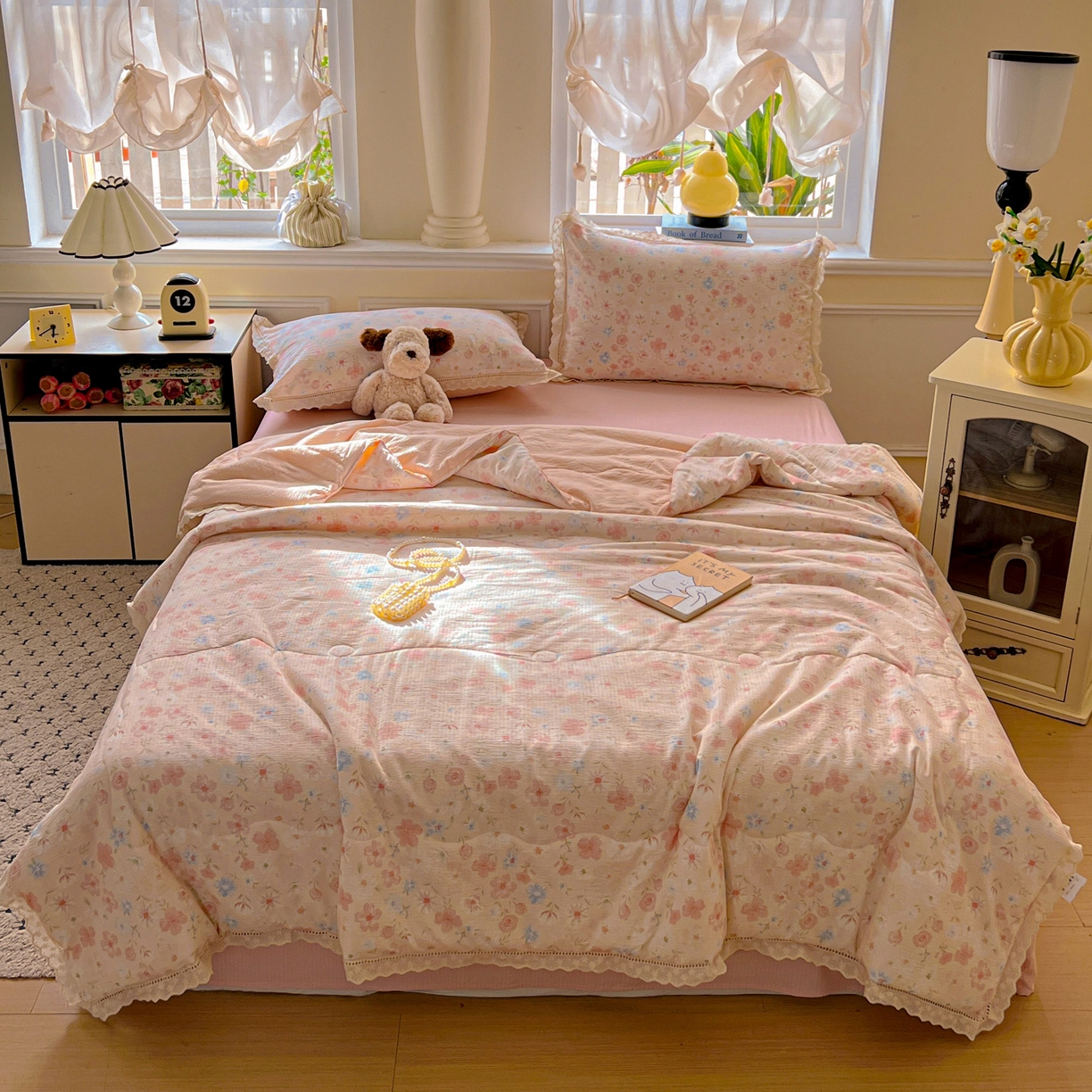 91家纺网 家纺一手货源 找家纺 繁花家居 2025新款云感棉镂空花边夏被四件套 镂空花边-花仙子