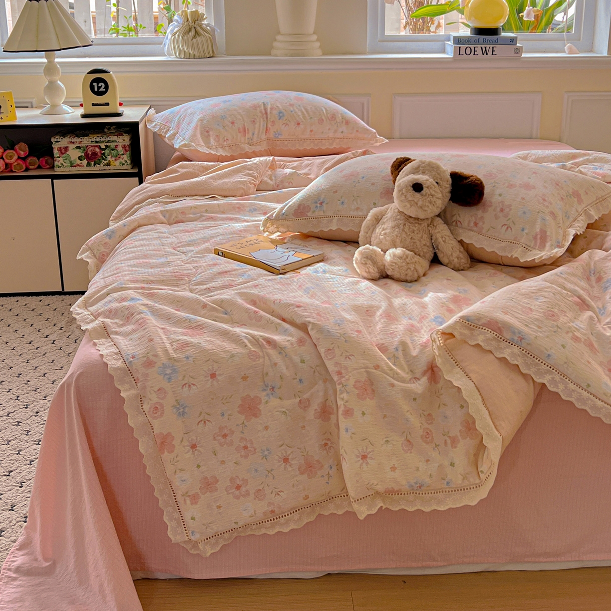 91家纺网 家纺一手货源 找家纺 繁花家居 2025新款云感棉镂空花边夏被四件套 镂空花边-花仙子