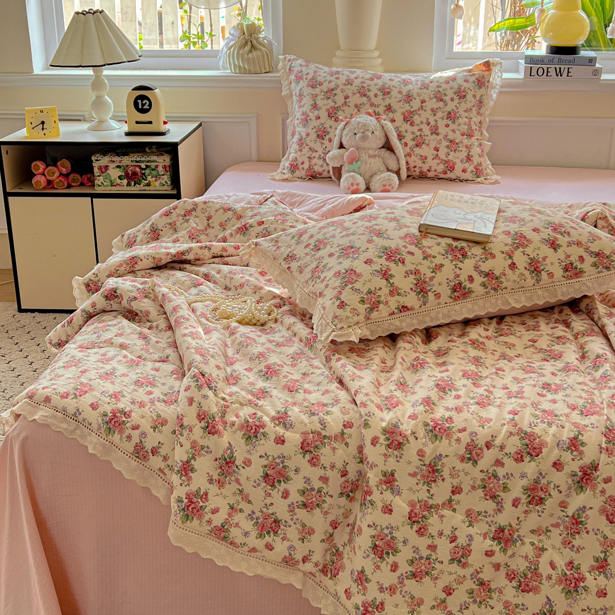 91家纺网 家纺一手货源 找家纺 繁花家居 2025新款云感棉镂空花边夏被四件套 镂空花边-星眠云野