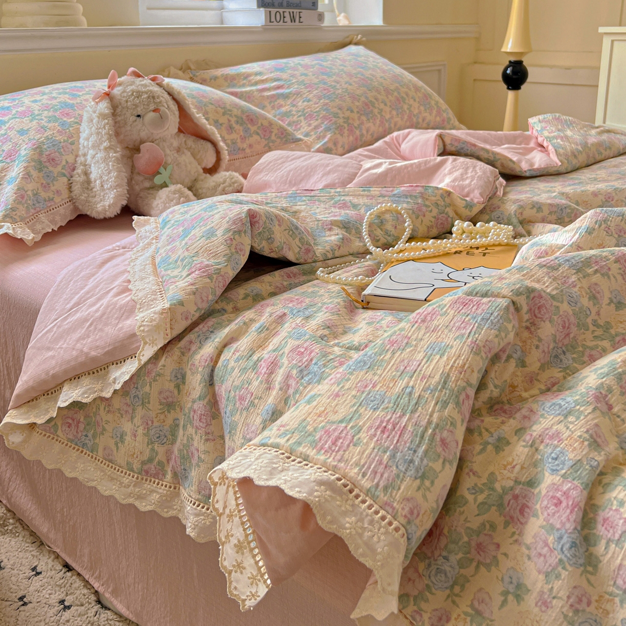 91家纺网 家纺一手货源 找家纺 繁花家居 2025新款云感棉镂空花边夏被四件套 镂空花边-童话星岛