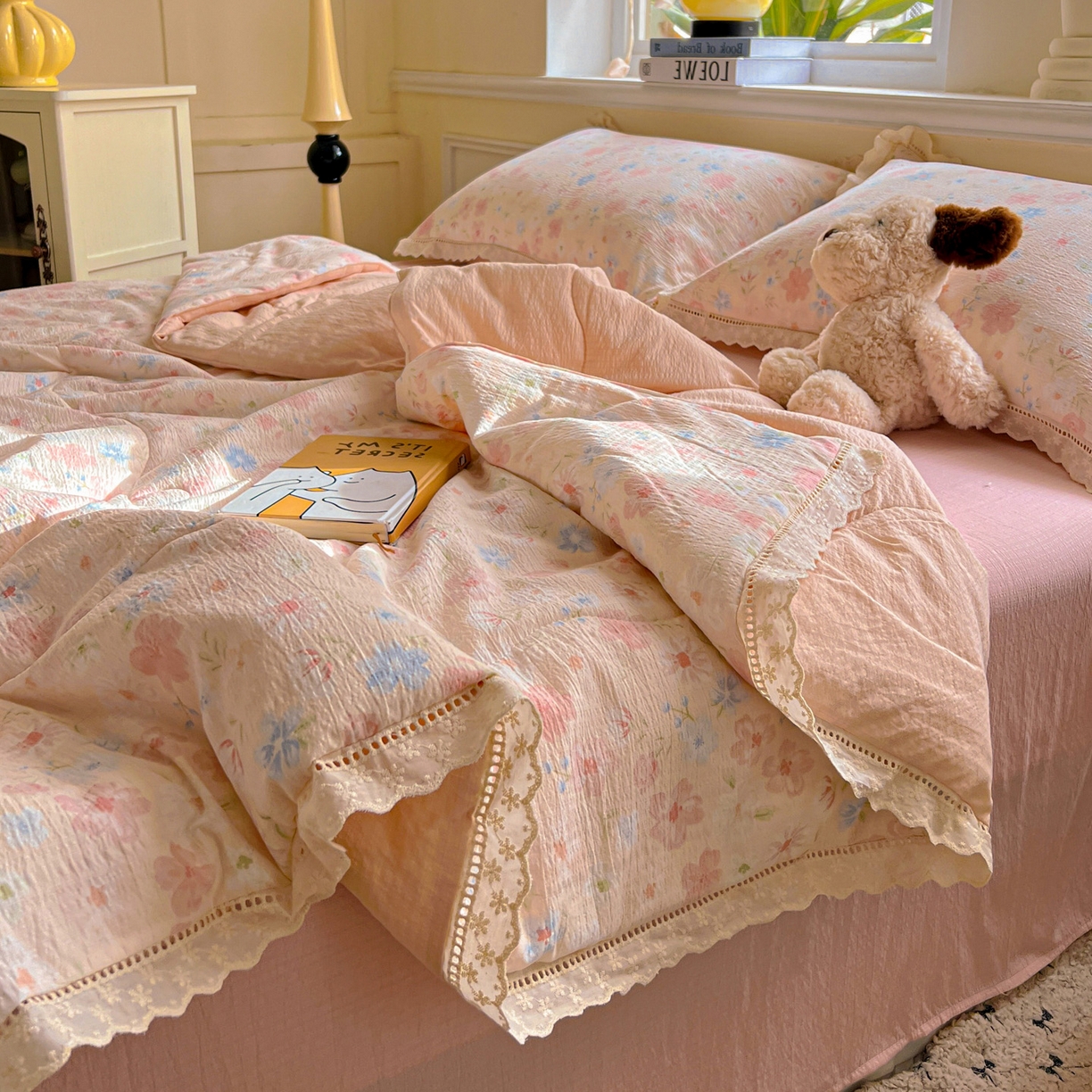 91家纺网 家纺一手货源 找家纺 繁花家居 2025新款云感棉镂空花边夏被四件套 镂空花边-花仙子