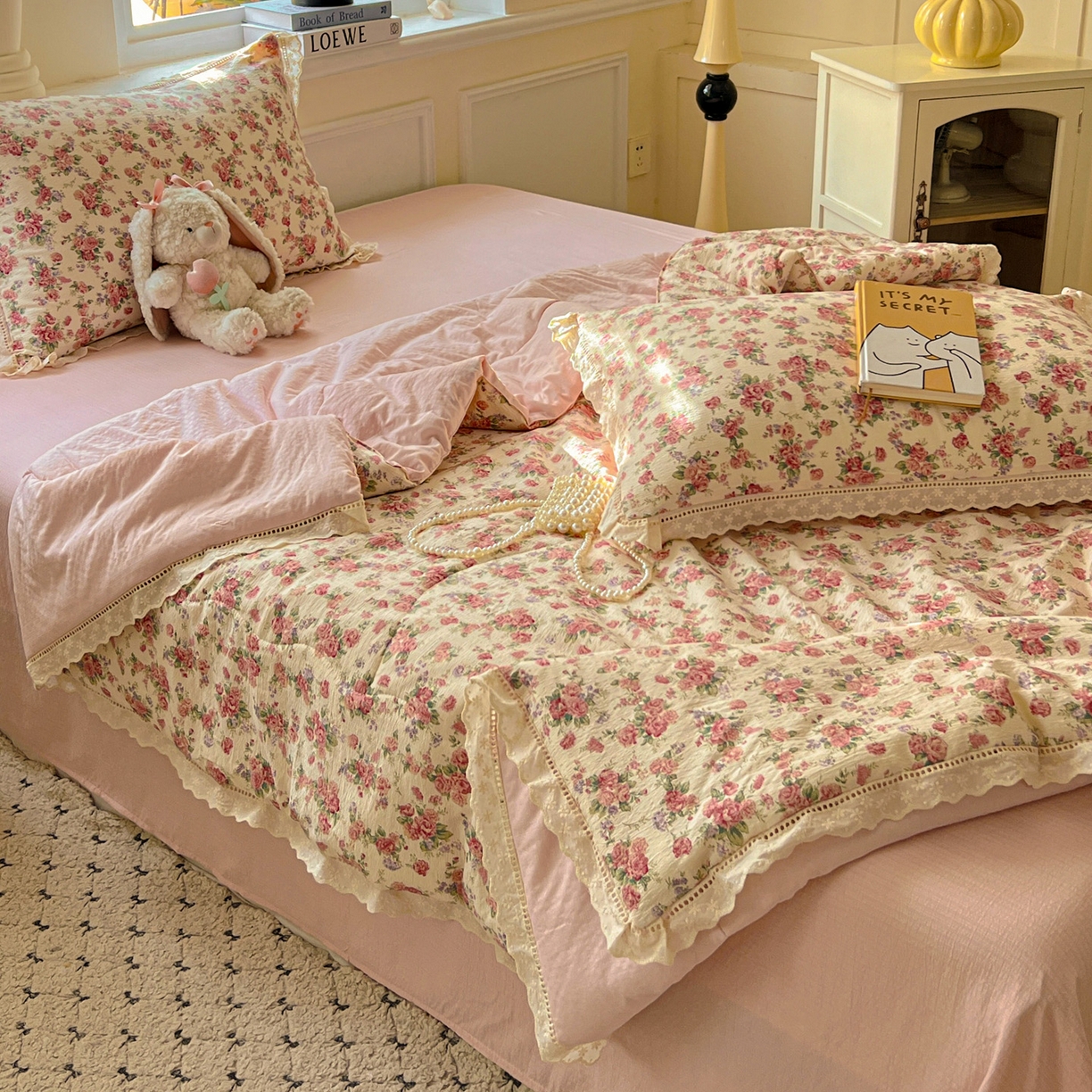 91家纺网 家纺一手货源 找家纺 繁花家居 2025新款云感棉镂空花边夏被四件套 镂空花边-星眠云野