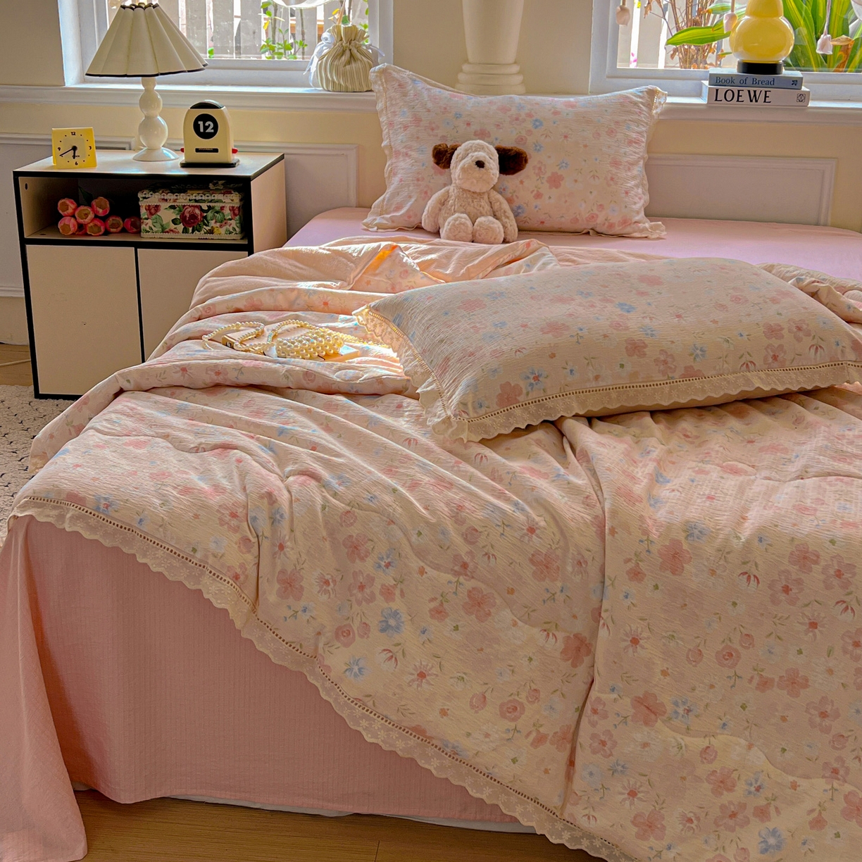 91家纺网 家纺一手货源 找家纺 繁花家居 2025新款云感棉镂空花边夏被四件套 镂空花边-花仙子