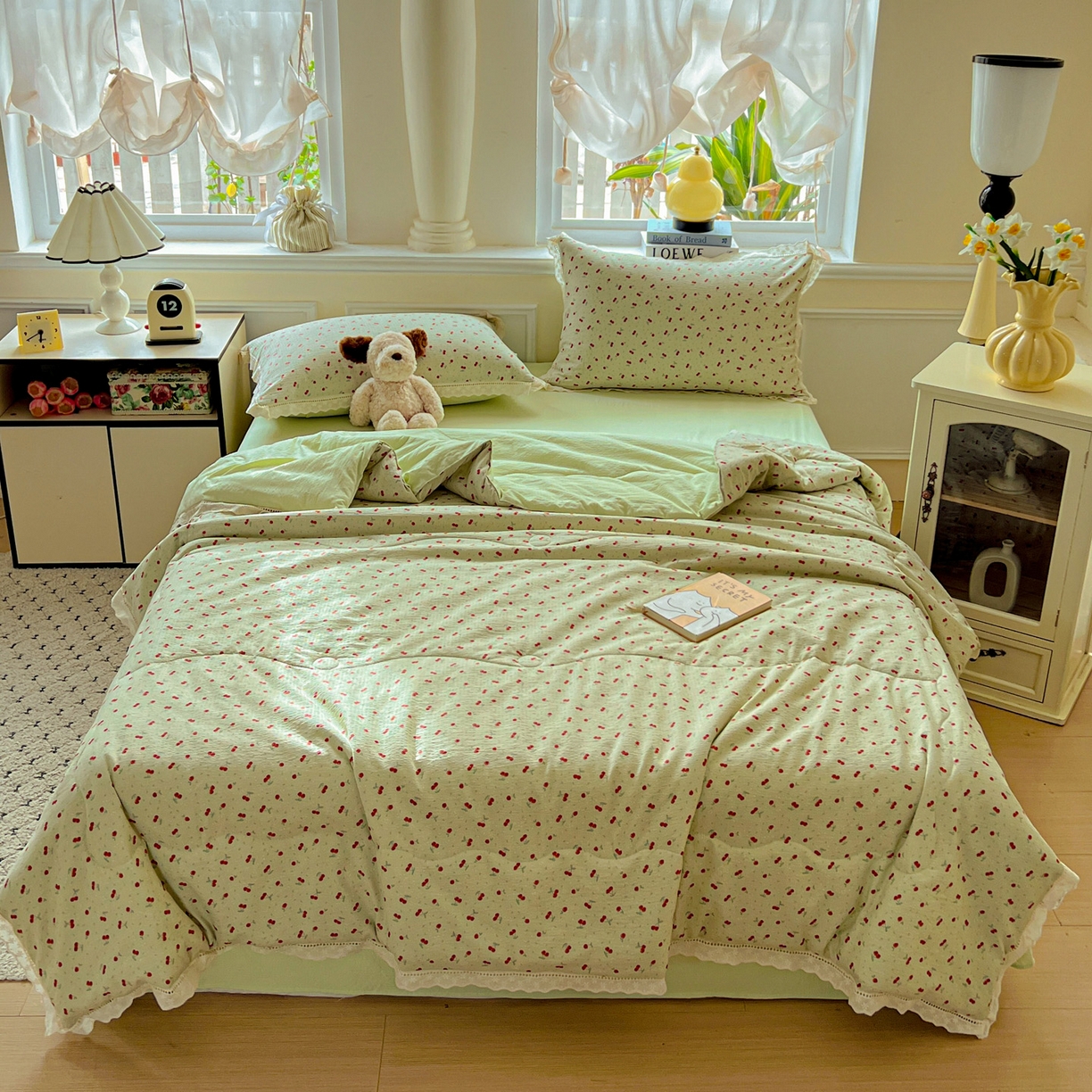 91家纺网 家纺一手货源 找家纺 繁花家居 2025新款云感棉镂空花边夏被四件套 镂空花边-绿樱子