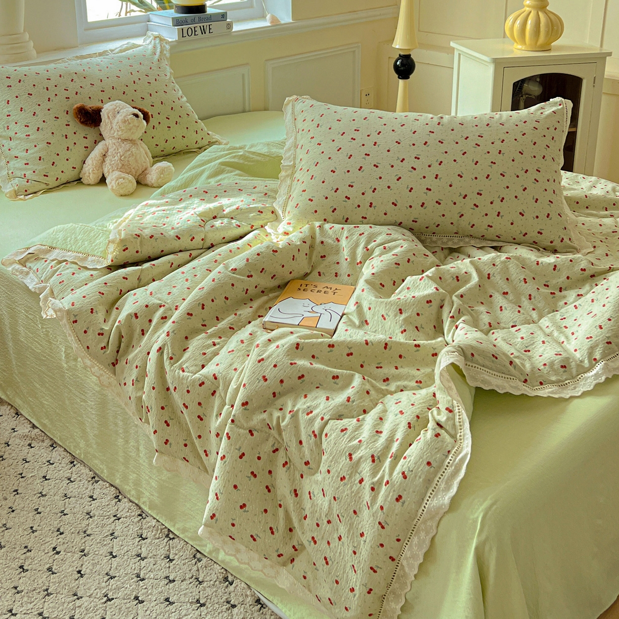 91家纺网 家纺一手货源 找家纺 繁花家居 2025新款云感棉镂空花边夏被四件套 镂空花边-绿樱子