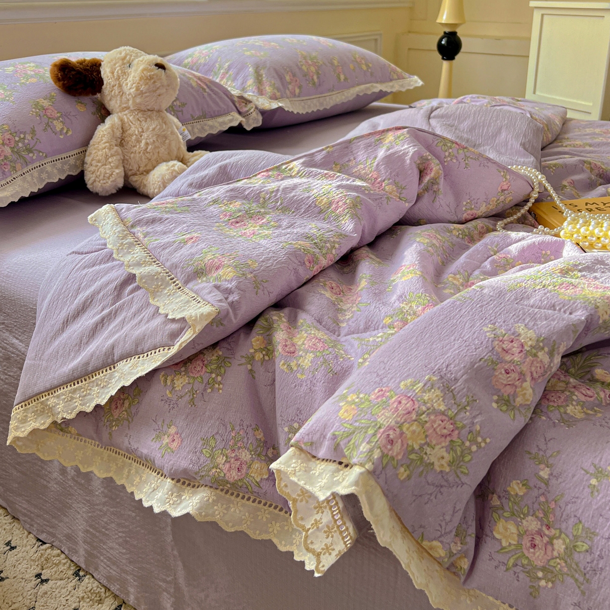 91家纺网 家纺一手货源 找家纺 繁花家居 2025新款云感棉镂空花边夏被四件套 镂空花边-凝夜