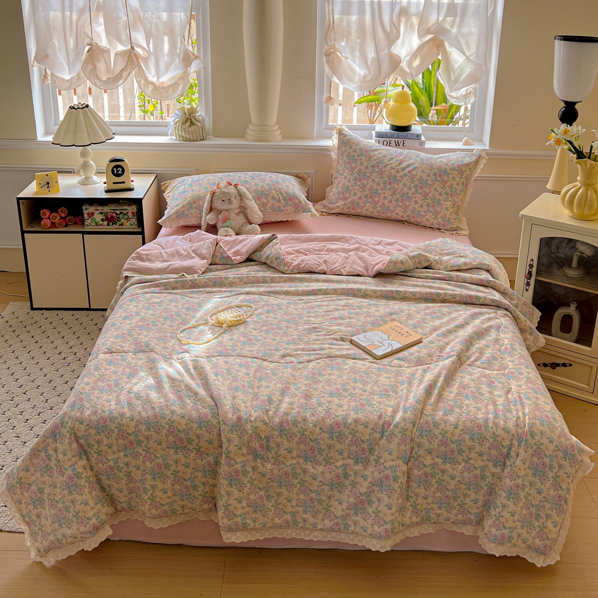 91家纺网 家纺一手货源 找家纺 繁花家居 2025新款云感棉镂空花边夏被四件套 镂空花边-童话星岛